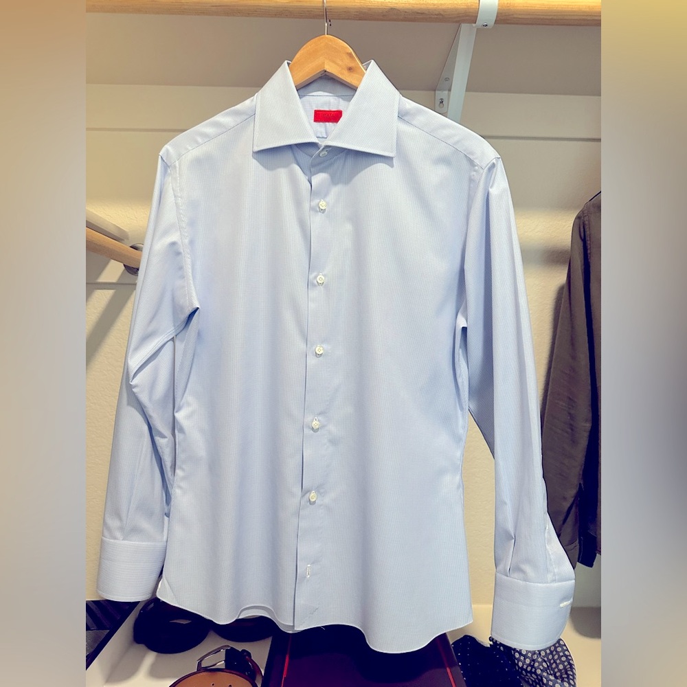 Isaia men’s dress shirt. 100% cotton. Measurements in description for sizes.